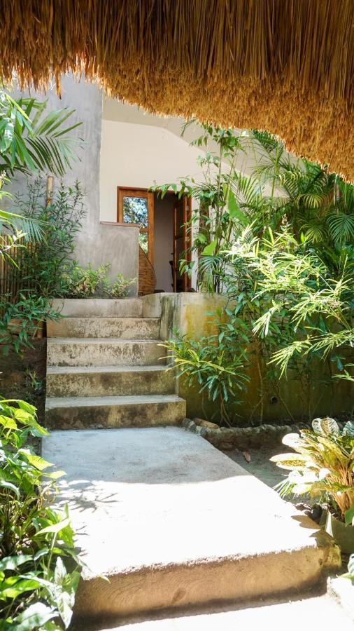 אל נידו La Colonial Resort (Adults Only) מראה חיצוני תמונה